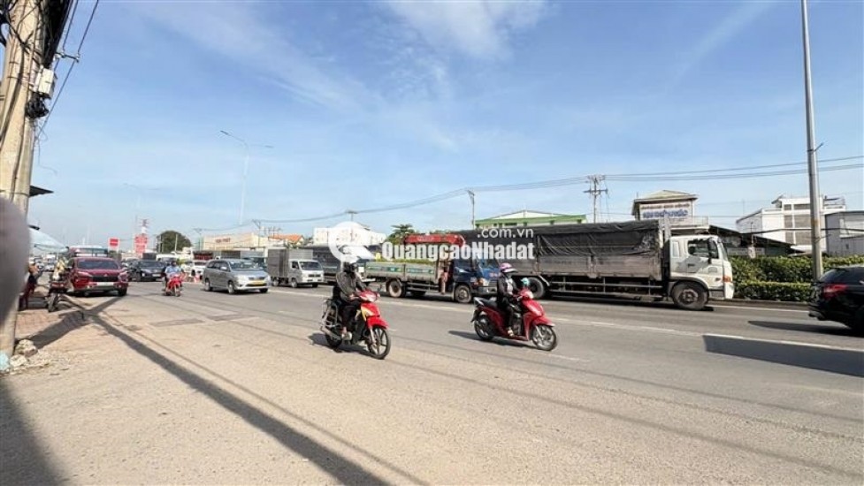 [QUY MÔ KHỦNG] NHÀ XƯỞNG MẶT TIỀN QUỐC LỘ 1A – 3.000m2 (50m x 60m)